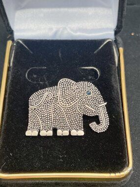 Sterling Silver Elephant Brooch With Blue Gem Eye Textured Design Marked 925